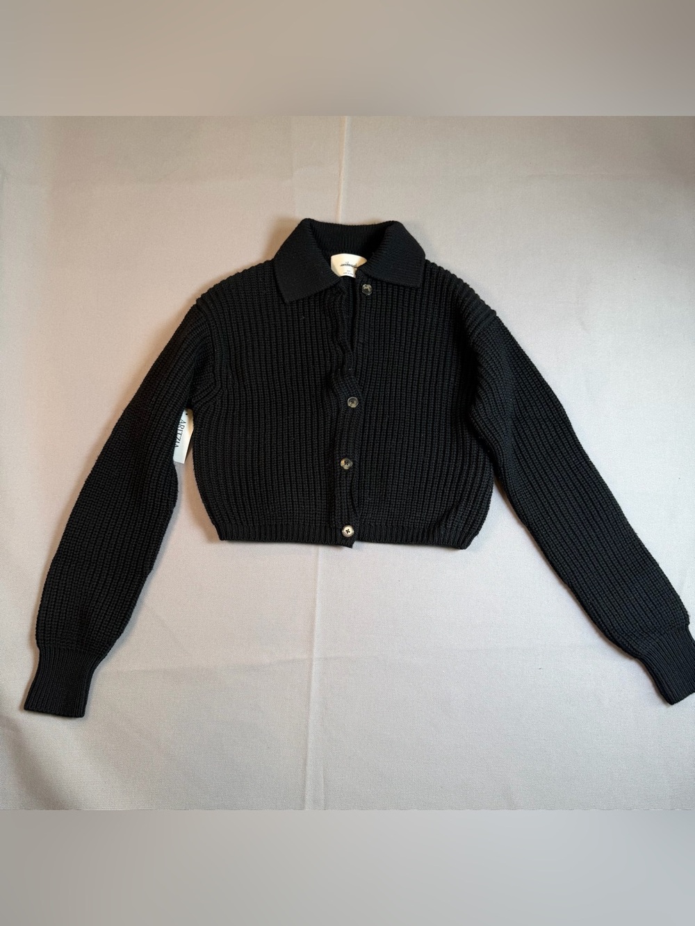 Aritzia Wilfred Women’s szXXS Black Cropped Ribbed Polo Cardigan-Missing Button